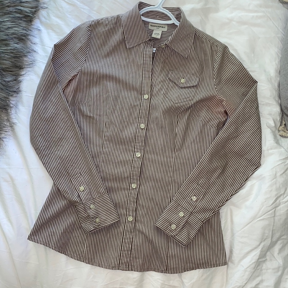 Banana Republic tailored tee